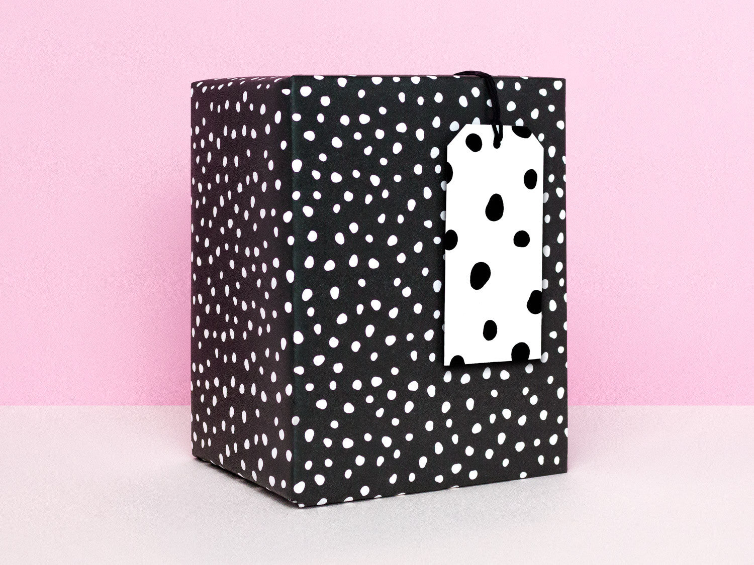 Black and white spots gift wrapping sheets by My Darlin' | www.mydarl.in