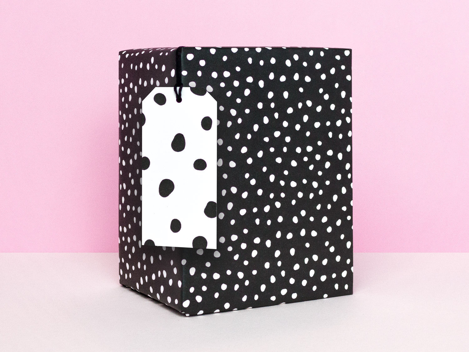 Black and white spots gift wrapping sheets by My Darlin' | www.mydarl.in
